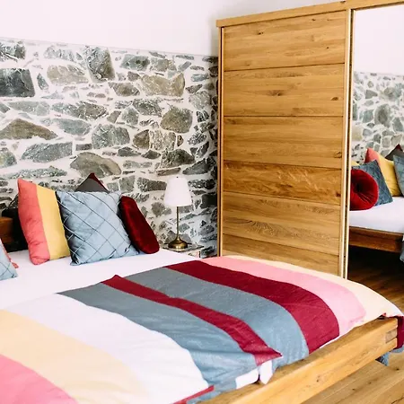 Gruenjuwel Apartmán *